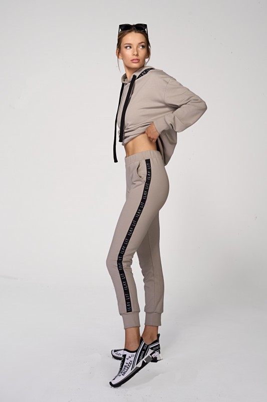 Different Pants Taupe